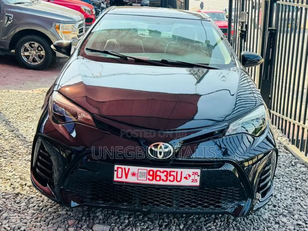 Toyota Corolla SE 4dr Sedan (1.8L 4cyl CVT) 2017 Black
