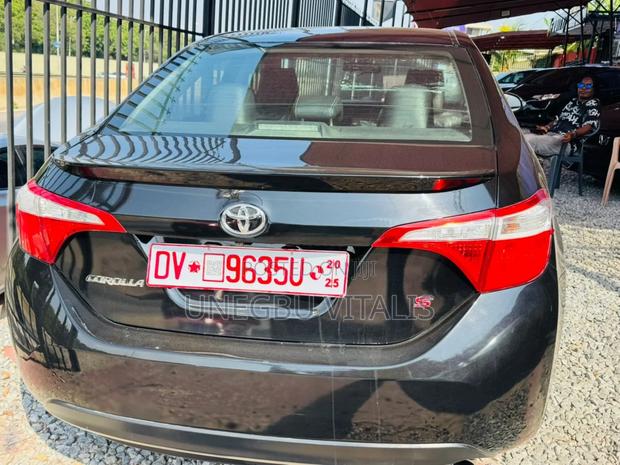 Toyota Corolla SE 4dr Sedan (1.8L 4cyl CVT) 2017 Black