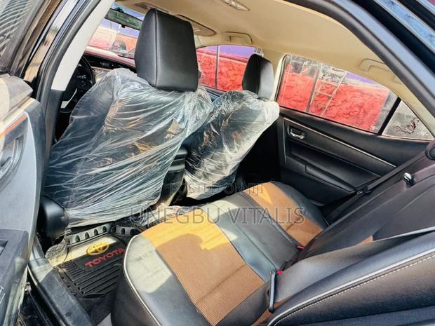 Toyota Corolla SE 4dr Sedan (1.8L 4cyl CVT) 2017 Black