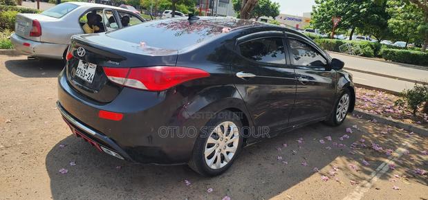 Hyundai Elantra SE 4dr Sedan (1.8L 4cyl 6A) 2014 Black photo 3