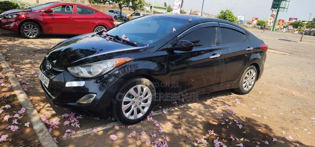 Hyundai Elantra SE 4dr Sedan (1.8L 4cyl 6A) 2014 Black photo 5