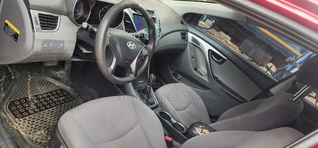Hyundai Elantra SE 4dr Sedan (1.8L 4cyl 6A) 2015 Red photo 7