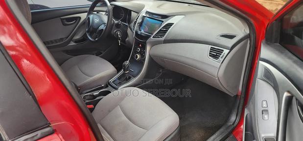 Hyundai Elantra SE 4dr Sedan (1.8L 4cyl 6A) 2015 Red photo 9