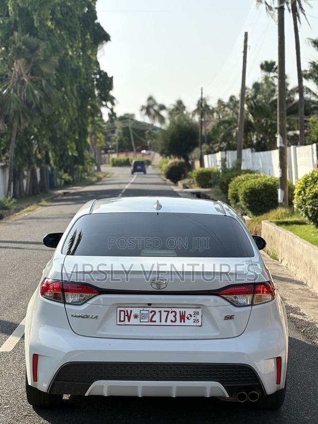 Toyota Corolla SE 2022 White