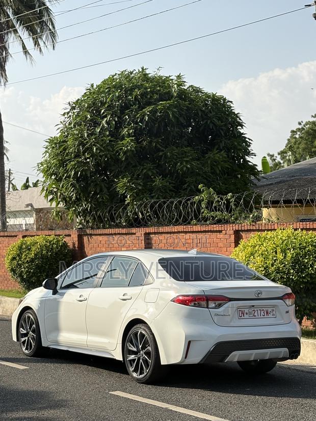 Toyota Corolla SE 2022 White