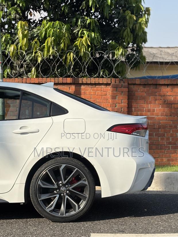 Toyota Corolla SE 2022 White