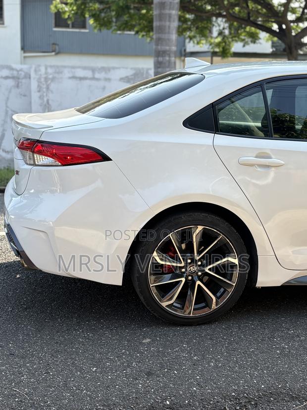 Toyota Corolla SE 2022 White