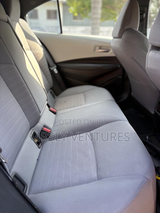 Toyota Corolla SE 2022 White