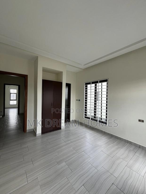 3bdrm Townhouse / Terrace in Adjiriganor for rent photo 8
