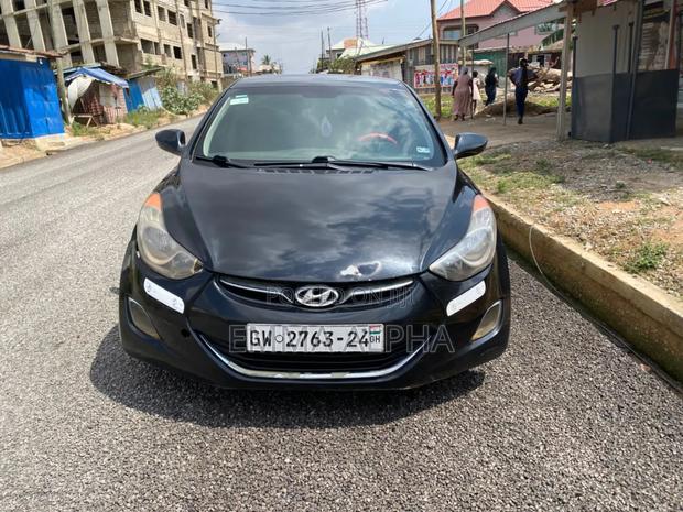 Hyundai Elantra GLS Automatic 2012 Black photo 5