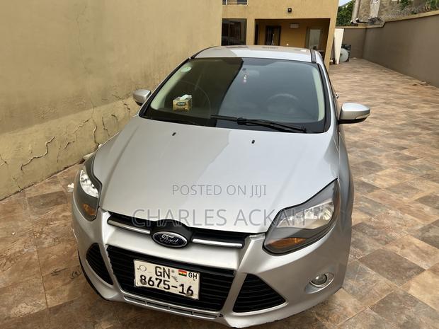 Ford Focus SE 5-Door 2013 Silver