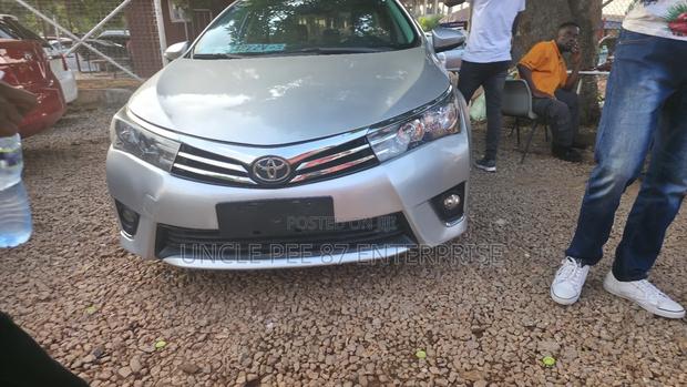 Toyota Corolla LE 4dr Sedan (1.8L 4cyl CVT) 2016 Silver