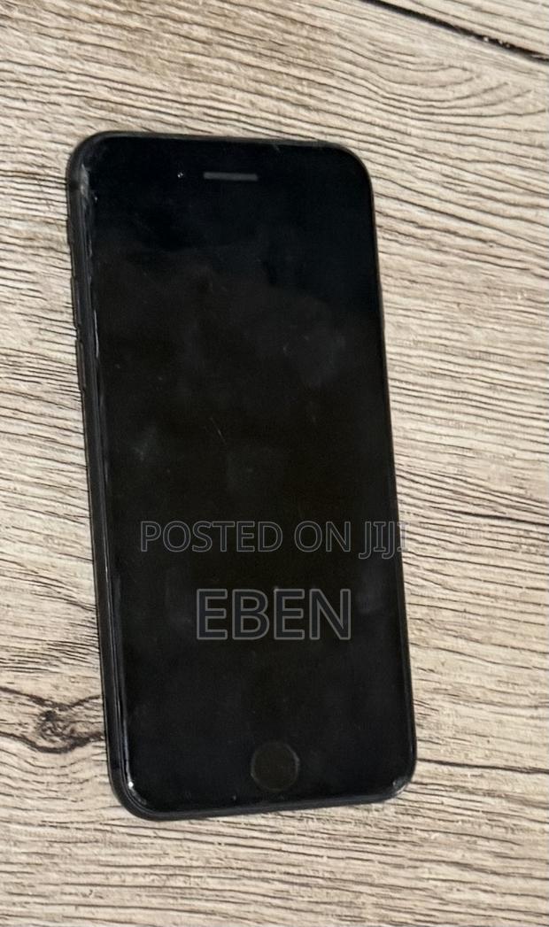 Apple iPhone 8 64 GB Black photo 2