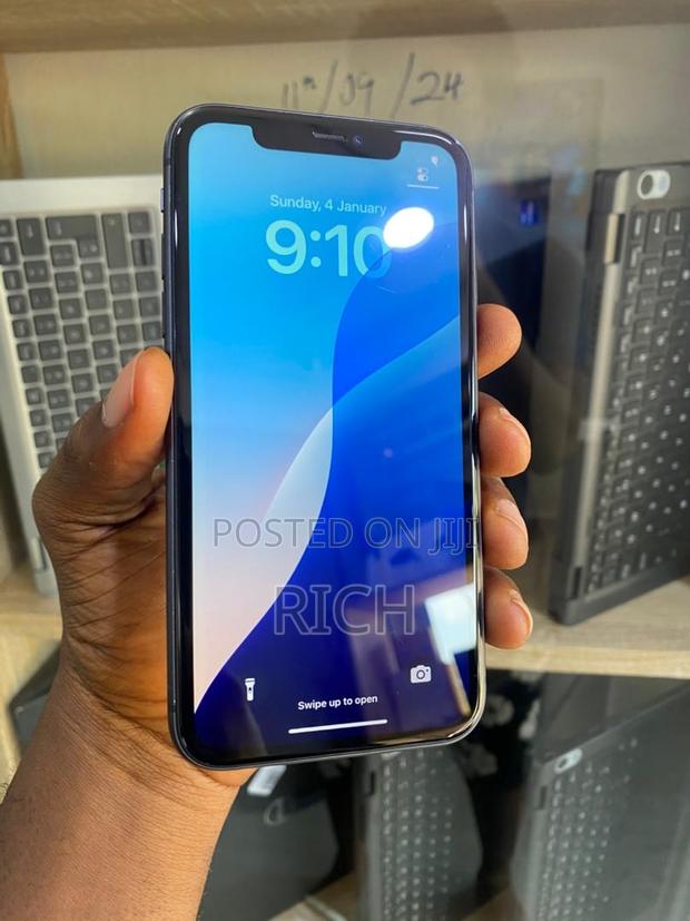 Apple iPhone 11 128 GB Black photo 2