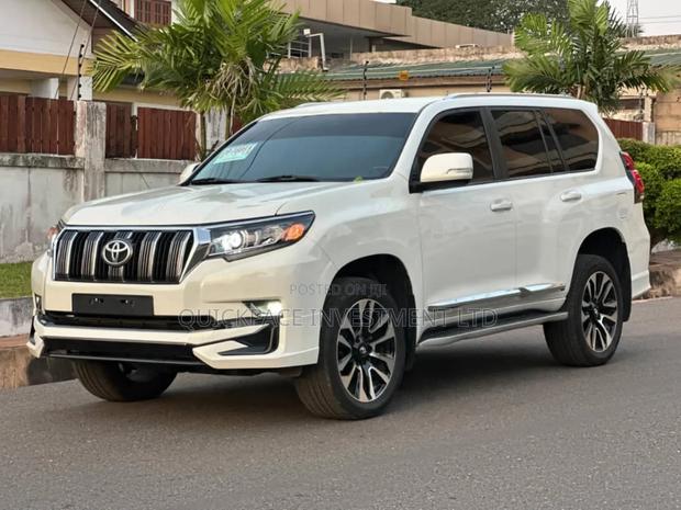 Toyota Land Cruiser Prado 2.7 2019 White