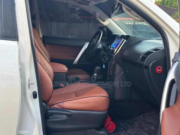 Toyota Land Cruiser Prado 2.7 2019 White