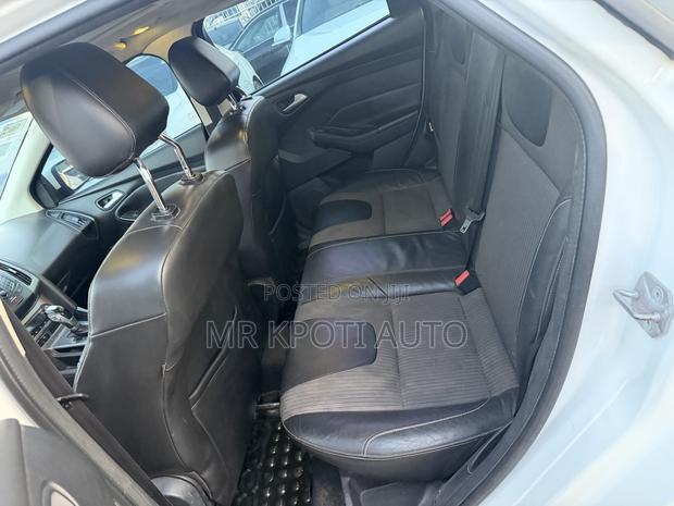 Ford Focus 2016 White
