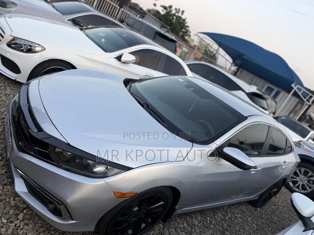 Honda Civic 2020 Gray