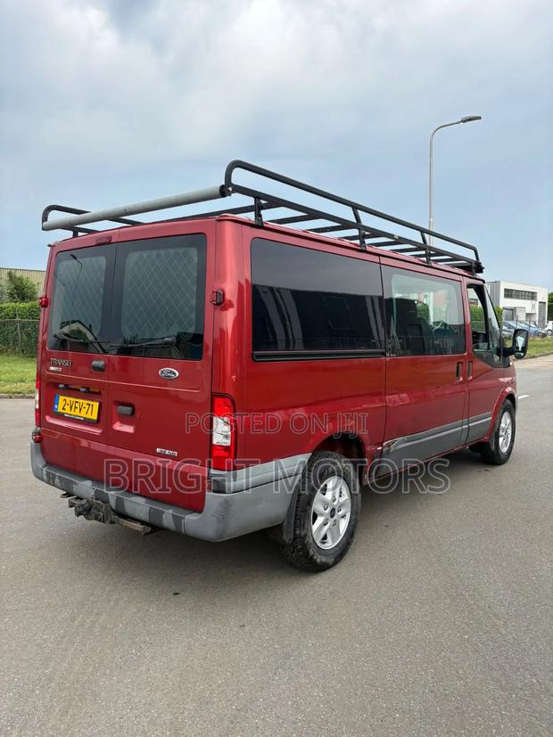 Ford Transit 2011 Red photo 5
