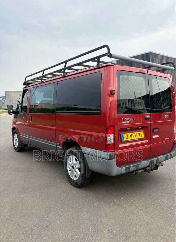 Ford Transit 2011 Red photo 6