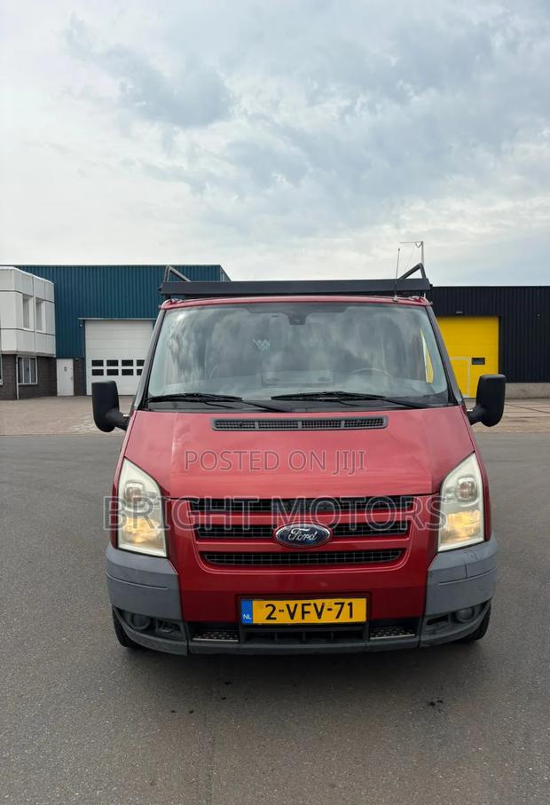 Ford Transit 2011 Red