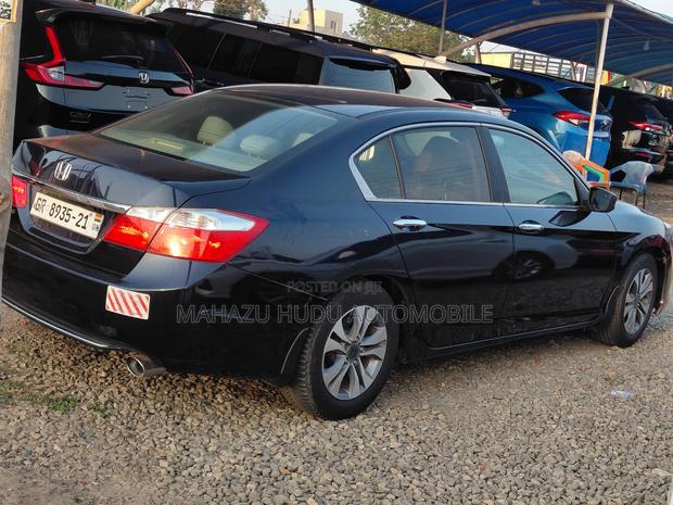 Honda Accord LX 4dr Sedan FWD (2.4L 4cyl 2A) 2017 Blue