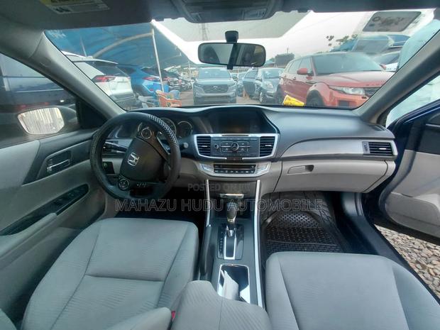 Honda Accord LX 4dr Sedan FWD (2.4L 4cyl 2A) 2017 Blue