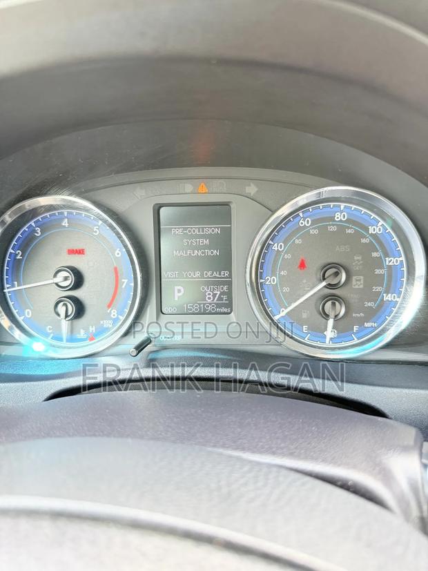 Toyota Corolla LE (1.8L 4cyl 2A) 2019 Black photo 3