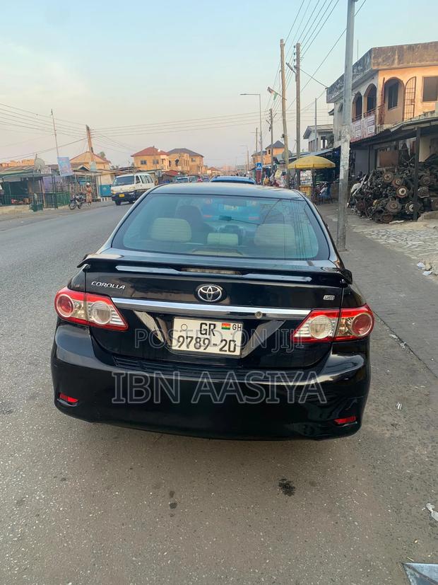 Toyota Corolla 2013 Black photo 4