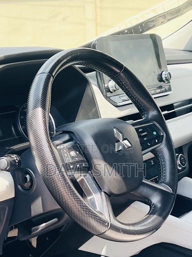 Mitsubishi Outlander SEL 2022 Black