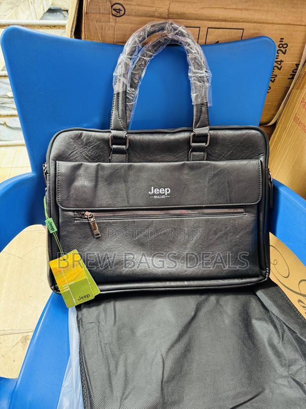 Pure Leather Jeep Laptop Bag With a Shoulder Strap. · Photo 3