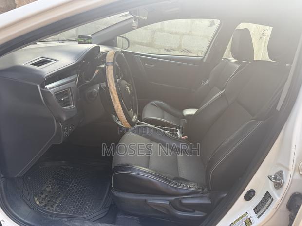 Toyota Corolla S 4dr Sedan (1.8L 4cyl CVT) 2015 White