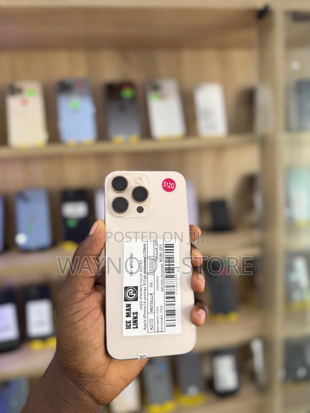 Apple iPhone 16 Pro Max 512 GB Gold · Photo 3