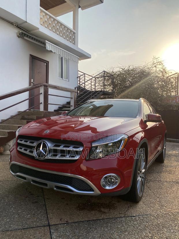Mercedes-Benz GLA 250 2018 Red