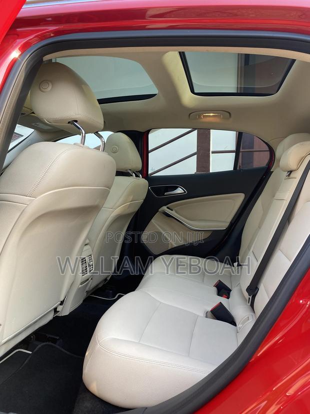 Mercedes-Benz GLA 250 2018 Red