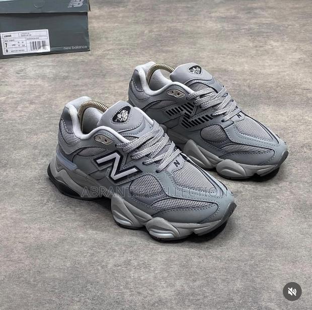 Authentic New Balance 9060 Shadow Grey · Photo 3