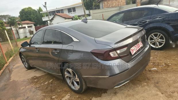 Honda Accord EX-L (1.5L 4cyl Turbo CVT) 2019 Gray photo 2