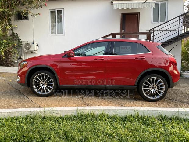 Mercedes-Benz GLA 250 2018 Red
