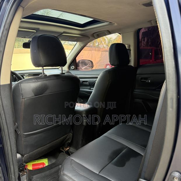 Mitsubishi Outlander SE FWD 2016 Blue