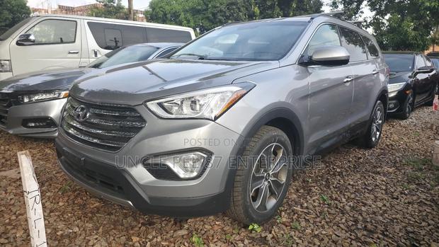 Hyundai Santa Fe Limited Ultimate FWD 2017 Silver photo 2