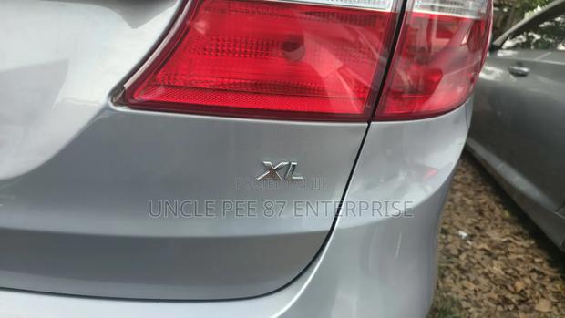 Hyundai Santa Fe Limited Ultimate FWD 2017 Silver photo 11