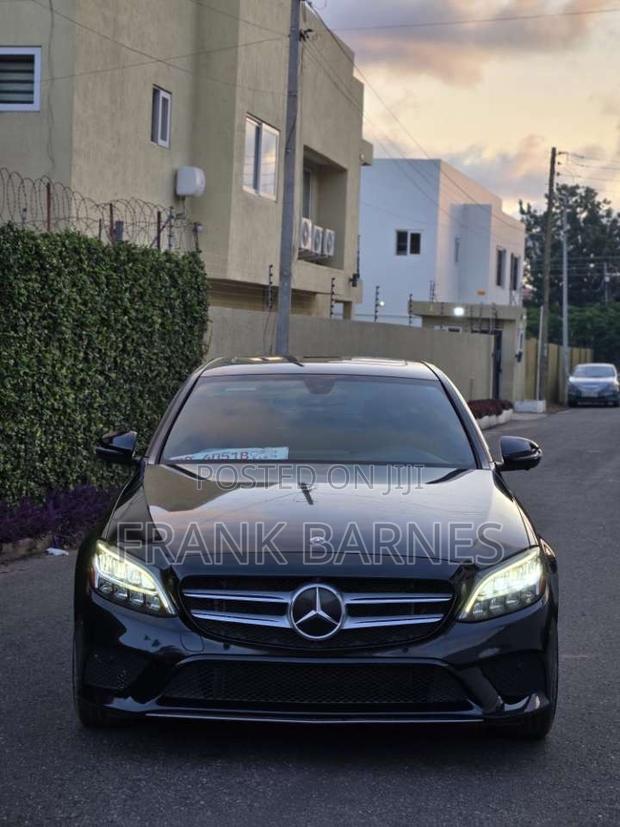Mercedes-Benz C300 2020 Black