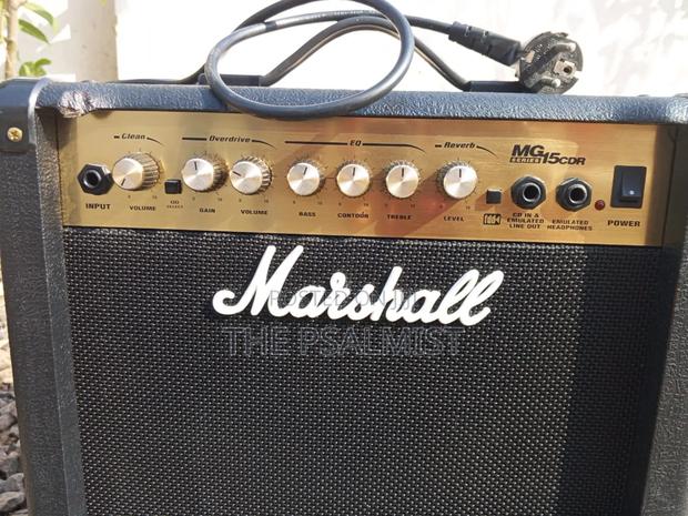 Marshall Mg15 Cdr Series With Lineout Bass Combo