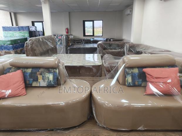 Open-Concept 5-Piece Sofa | Singing Design With Speaker Phone Charging photo 2