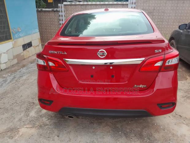 Nissan Sentra SR 2019 Red