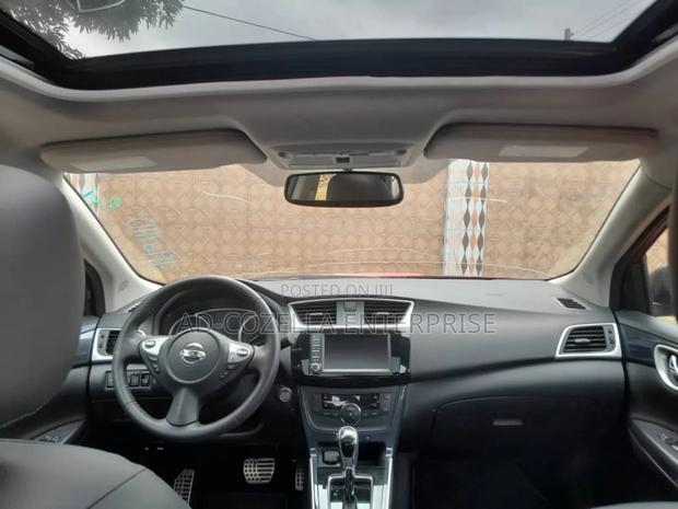 Nissan Sentra SR 2019 Red