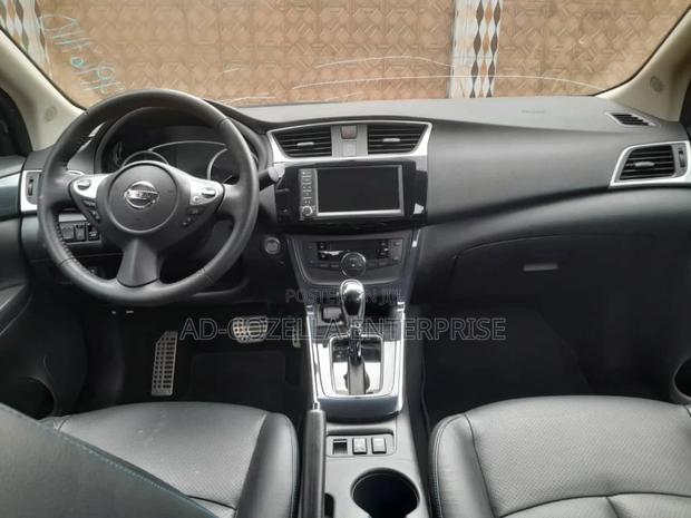 Nissan Sentra SR 2019 Red