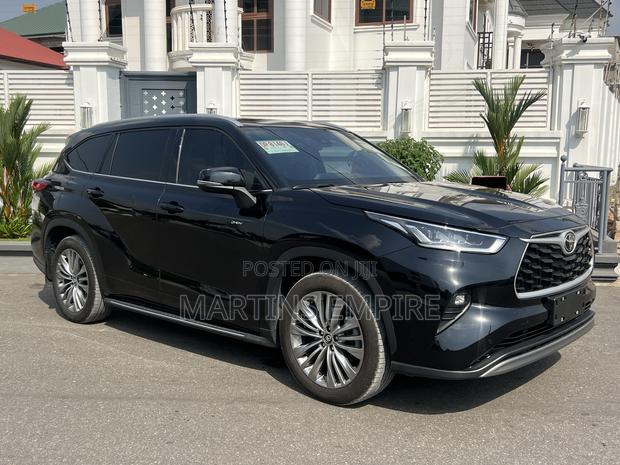 New Toyota Highlander XLE AWD 2024 Black