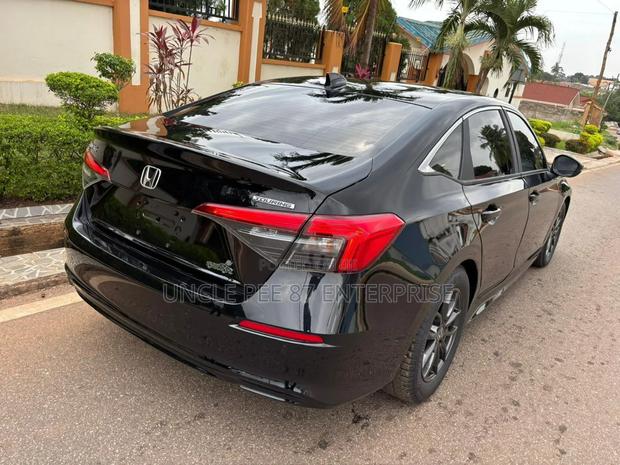 Honda Civic Touring 2022 Black photo 4