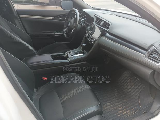 Honda Civic 2019 White